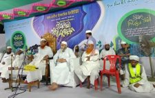 আল মদীনা ইন্সটিটিউটেট পাগড়ি প্রদান ও ইসলামি মহাসম্মেলন সম্পন্ন