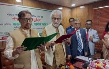 শপথ নিলেন চট্টগ্রাম সিটি করপোরেশনের নতুন মেয়র ডা.শাহাদাত হোসেন