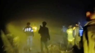 সুনামগঞ্জে সড়কে গাছ ফেলে ২০ গাড়িতে ডাকাতি