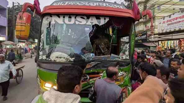 পঞ্চগড়ে যাত্রীবাহী বাসের ধাক্কায় নারী এনজিওকর্মী নিহত