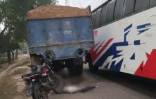 হালুয়াঘাটে দাঁড়িয়ে থাকা ট্রাকে মোটরসাইকেলের ধাক্কা, নিহত ২
