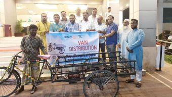 রোটারি ক্লাব অব মেট্রোপলিটন সিলেট’র আর্থিক অনুদান ও ভ্যানগাড়ি প্রদান