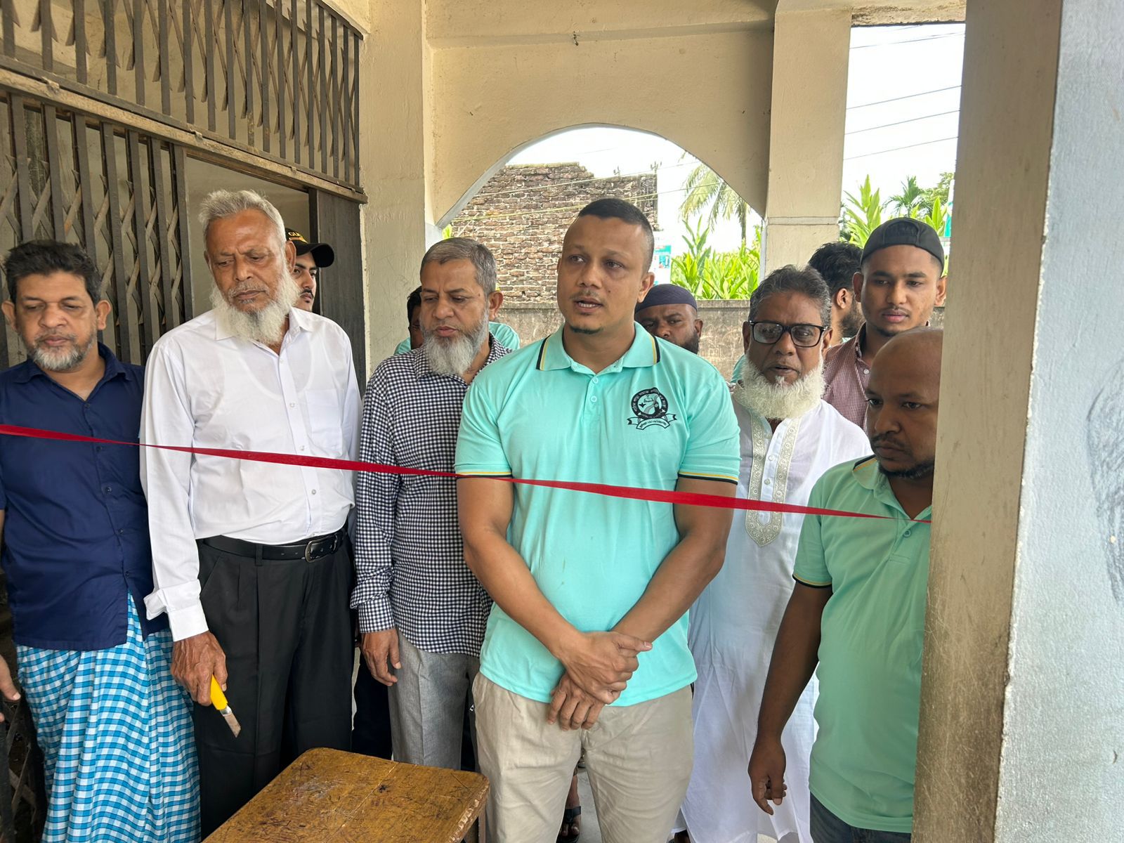 পাঠান পাড়া সমাজ কল্যাণ যুব সংস্থার উদ্যোগে ফ্রি চক্ষু সেবা প্রদান
