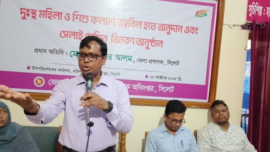 যারা পরিশ্রম করবে,তারা সমাজ পাল্টে দেবে -জেলা প্রশাসক