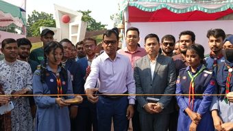 “প্লাস্টিকের বিকল্প পণ্য ব্যবহার করার সংস্কৃতি সমাজে চালু করতে হবে”-জেলা প্রশাসক