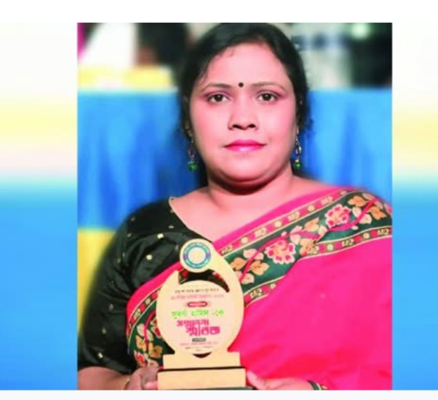 চা শ্রমিকদের জীবন সংগ্রাম তুলে ধরায় প্রত্যাশা সম্মাননা পেলেন সাংবাদিক সুবর্ণা হামিদ