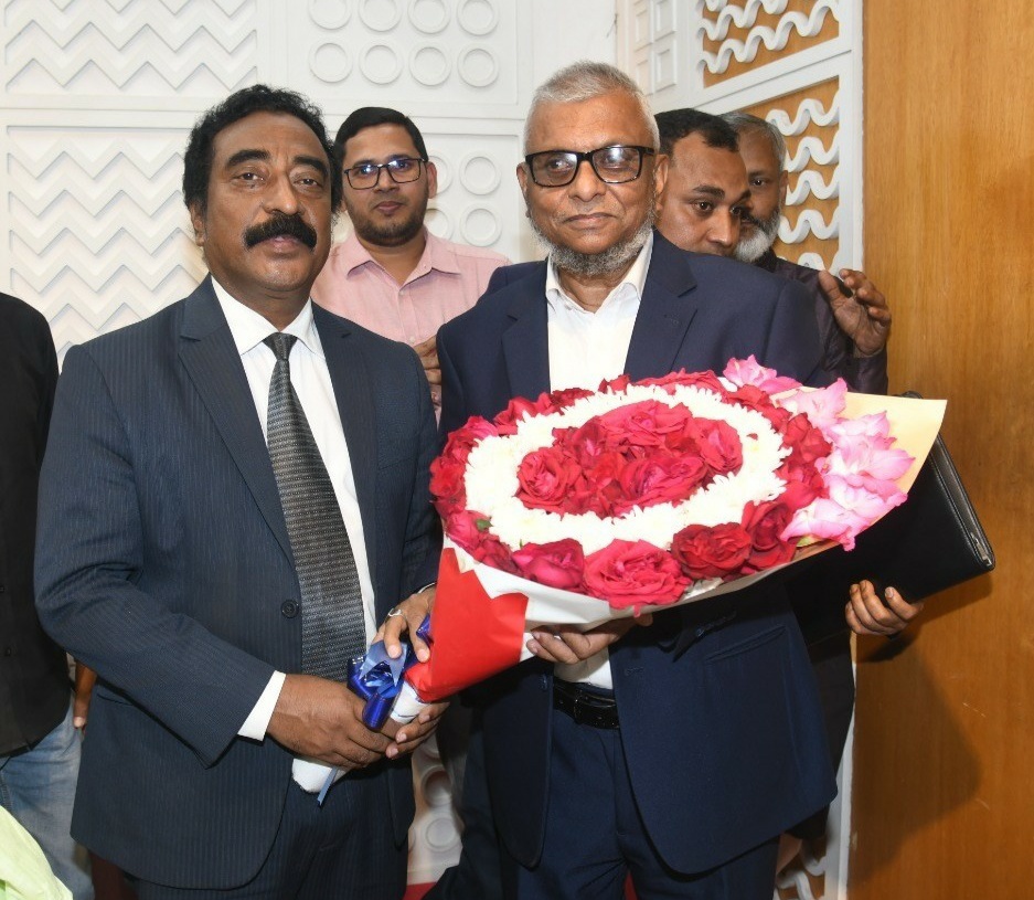 মন্ত্রী নয়,আপনাদের সেবক হিসেবে কাজ করতে চাই–আরিফুল হক চৌধুরী